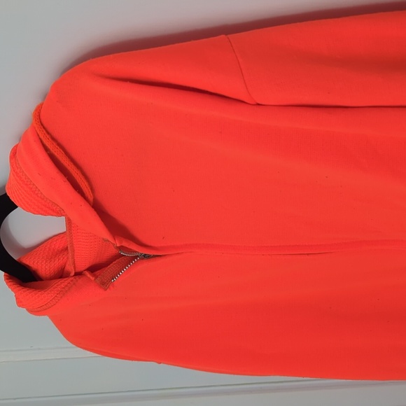 Orange Hoodie XL with Large Pockets and Zippered Front - Picture 3 of 4